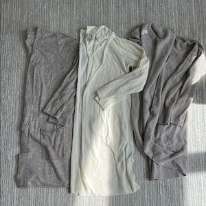 Barefoot Dreams Sweaters (Small) like new!